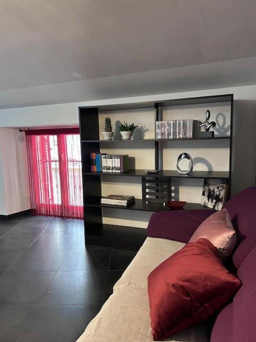 Elegante Appartamento Privato In Palazzo Storico Del XVIII - Pieno Centro Nicosia Εξωτερικό φωτογραφία