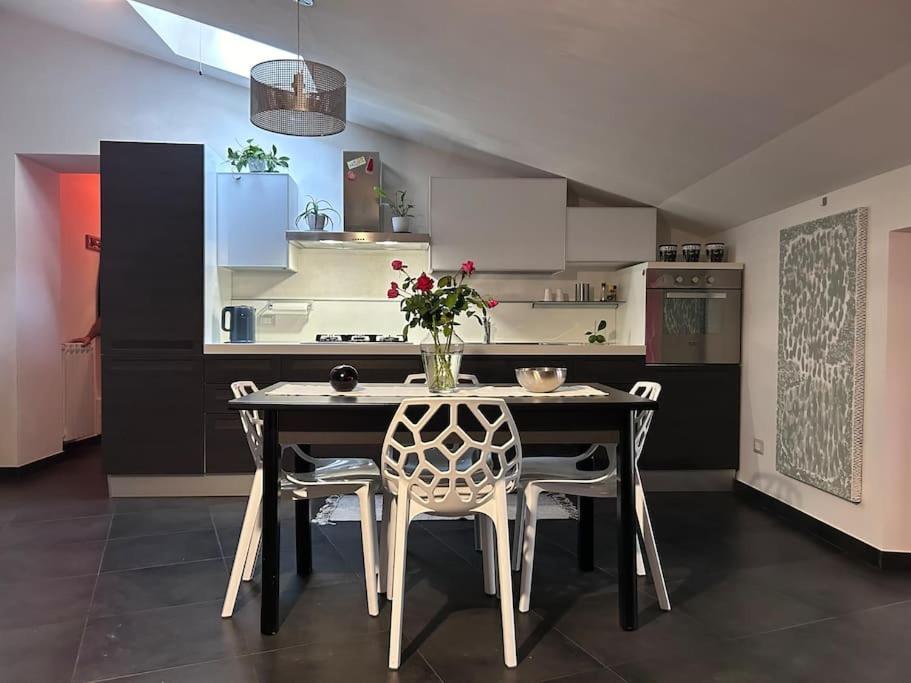 Elegante Appartamento Privato In Palazzo Storico Del XVIII - Pieno Centro Nicosia Εξωτερικό φωτογραφία