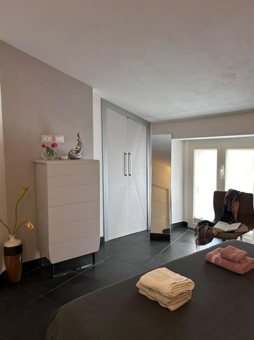 Elegante Appartamento Privato In Palazzo Storico Del XVIII - Pieno Centro Nicosia Εξωτερικό φωτογραφία