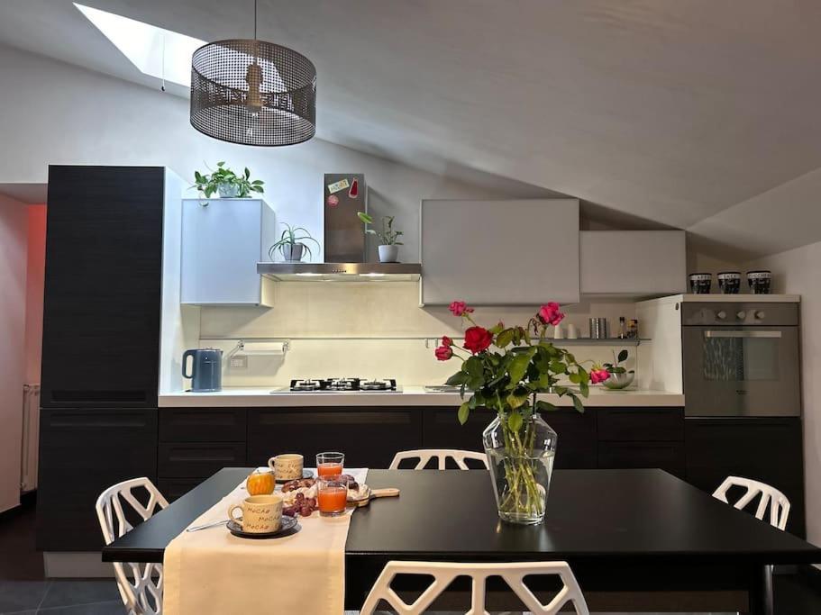 Elegante Appartamento Privato In Palazzo Storico Del XVIII - Pieno Centro Nicosia Εξωτερικό φωτογραφία