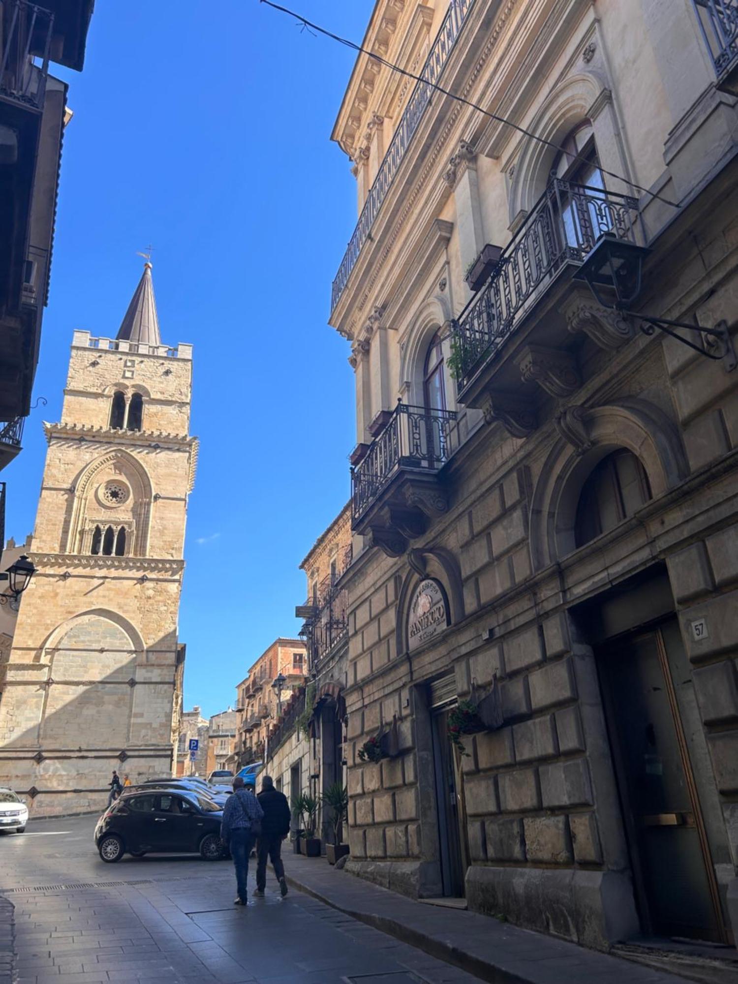 Elegante Appartamento Privato In Palazzo Storico Del XVIII - Pieno Centro Nicosia Εξωτερικό φωτογραφία